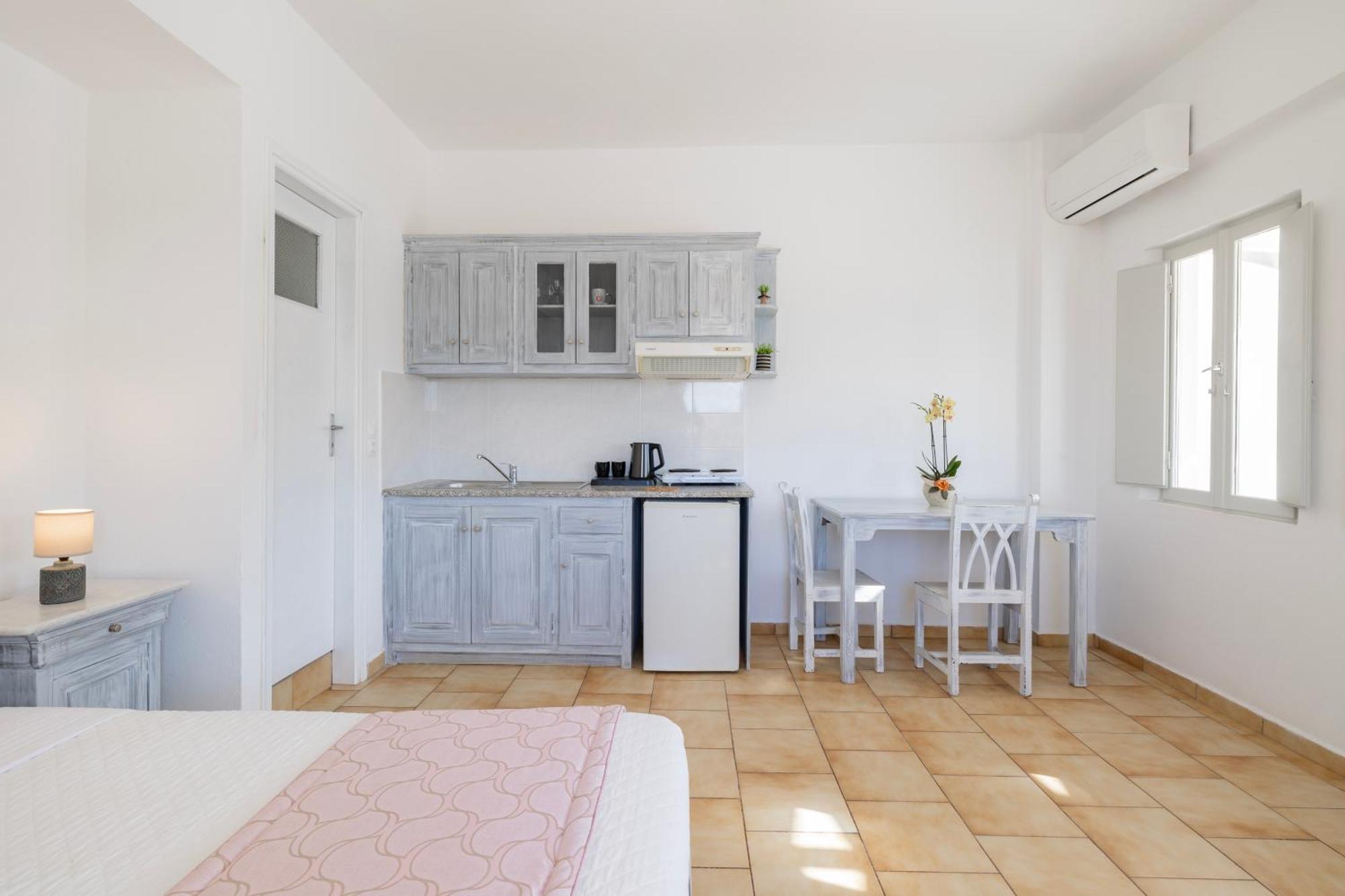 วราเคีย สตูดิโอ Apartment เอีย ภายนอก รูปภาพ